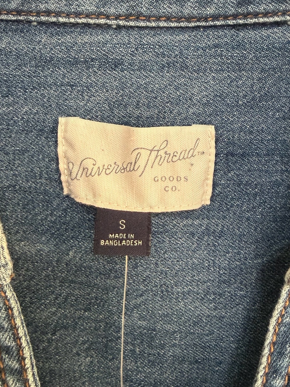Universal Thread Denim Tunic Dress in Medium Blue. Shirt tail hem And pockets - Picture 9 of 9